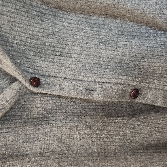 Lands End womens 100% Grey, button up Wool sweater cardigan size XL - Picture 6 of 7